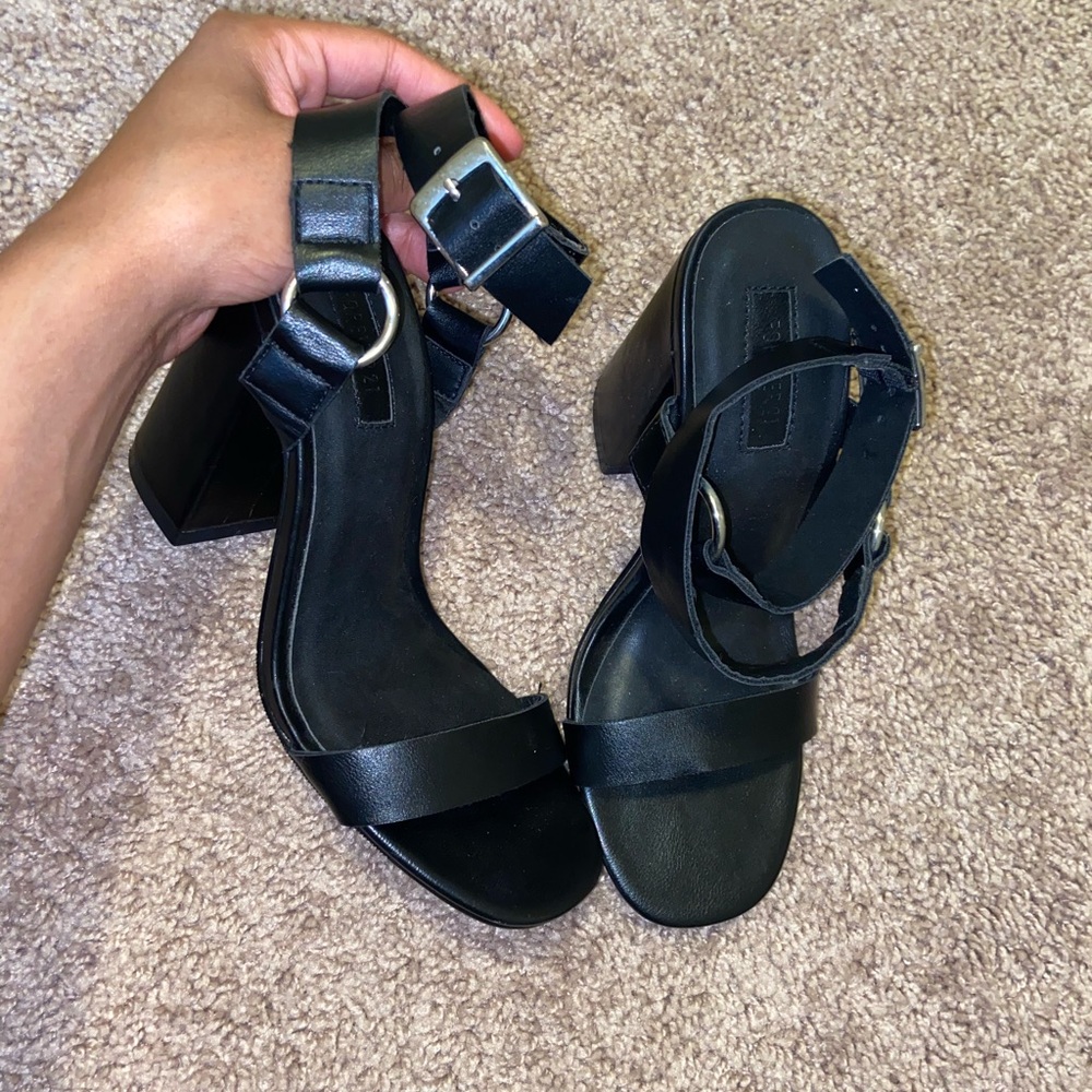 FOREVER21 Chunky heels